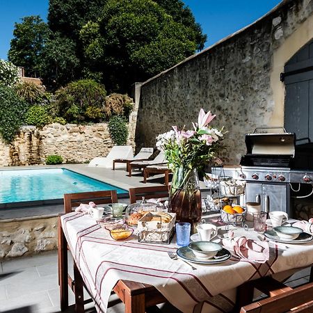 La Maison De Livia, Gite, Chambres Et Table D'Hotes Sauzet (Gard) Экстерьер фото