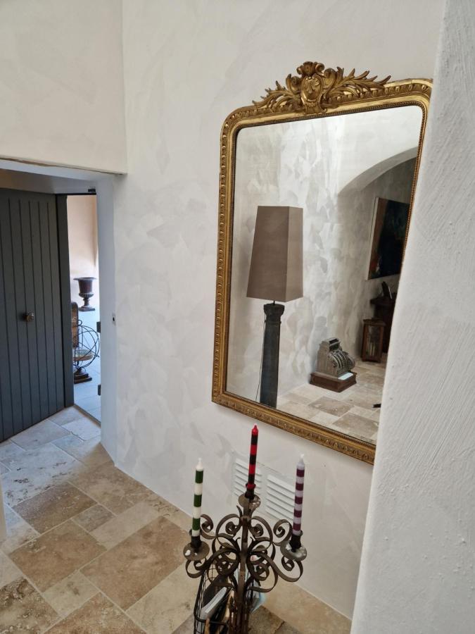 La Maison De Livia, Gite, Chambres Et Table D'Hotes, Entre Uzes Et Nimes Sauzet  Экстерьер фото