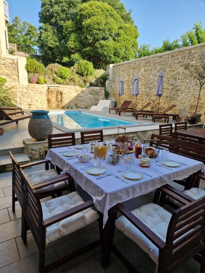 La Maison De Livia, Gite, Chambres Et Table D'Hotes, Entre Uzes Et Nimes Sauzet  Экстерьер фото