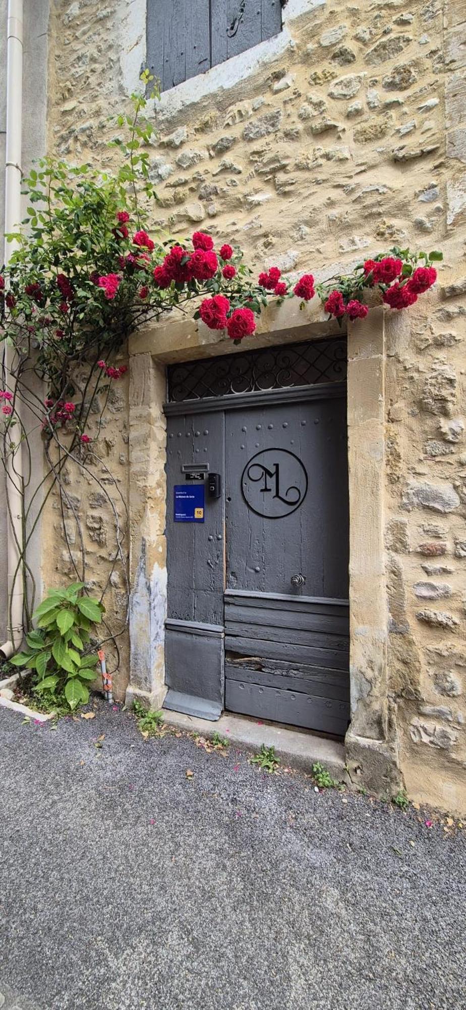 La Maison De Livia, Gite, Chambres Et Table D'Hotes, Entre Uzes Et Nimes Sauzet  Экстерьер фото